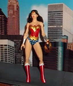 dc direct wonder woman