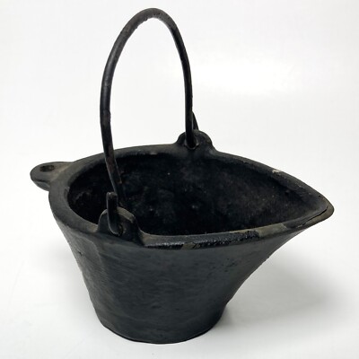 Cast Iron Coal Scuttle Miniature Exhibition Mine Souvenir Toy Match Bucket 3.5''