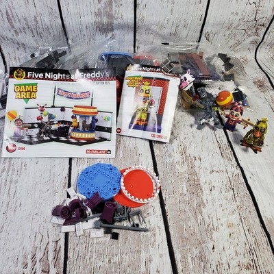 Five Nights at Freddys Construction Set Lot 12696 12684 Birthday Game Area Chica