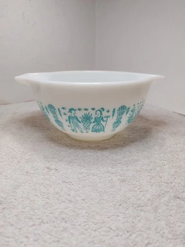 Vintage Pyrex Turquoise Amish Butterprint 1.5 Pint Nesting Mixing Bowl Ovenware