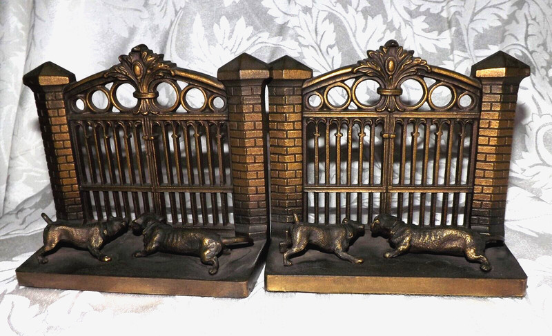 BRONZE Antique Bradley & Hubbard Bookends  “ Dogs at the Gate “ - RARE