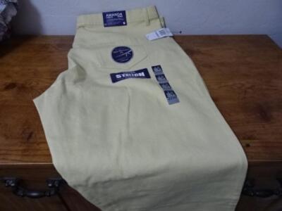 NWT Gloria Vanderbilt Women's Amanda Jeans Classic Fit Lemon Shine