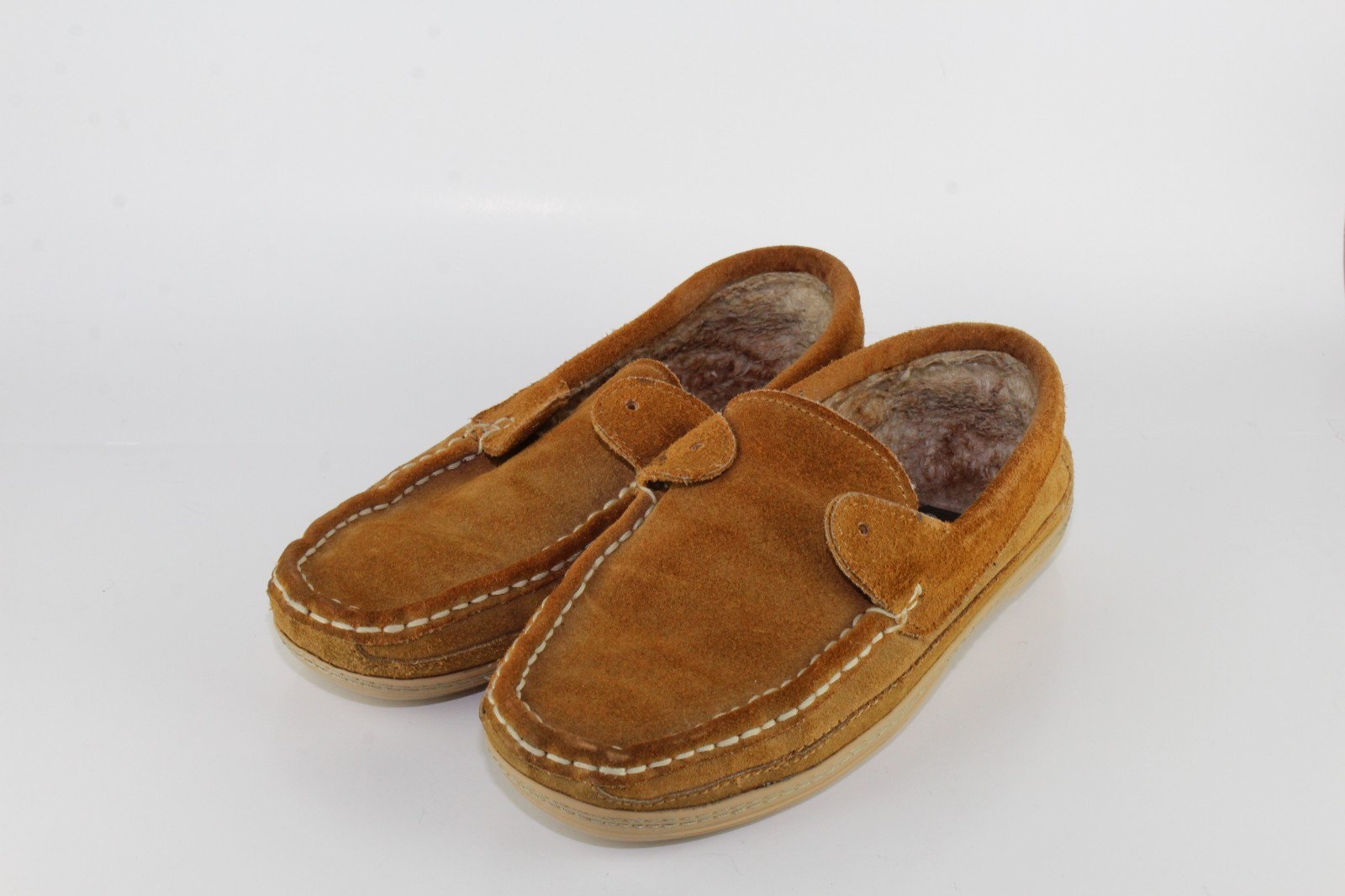 Clarks Mens Plush Moccasin Slippers Tan 