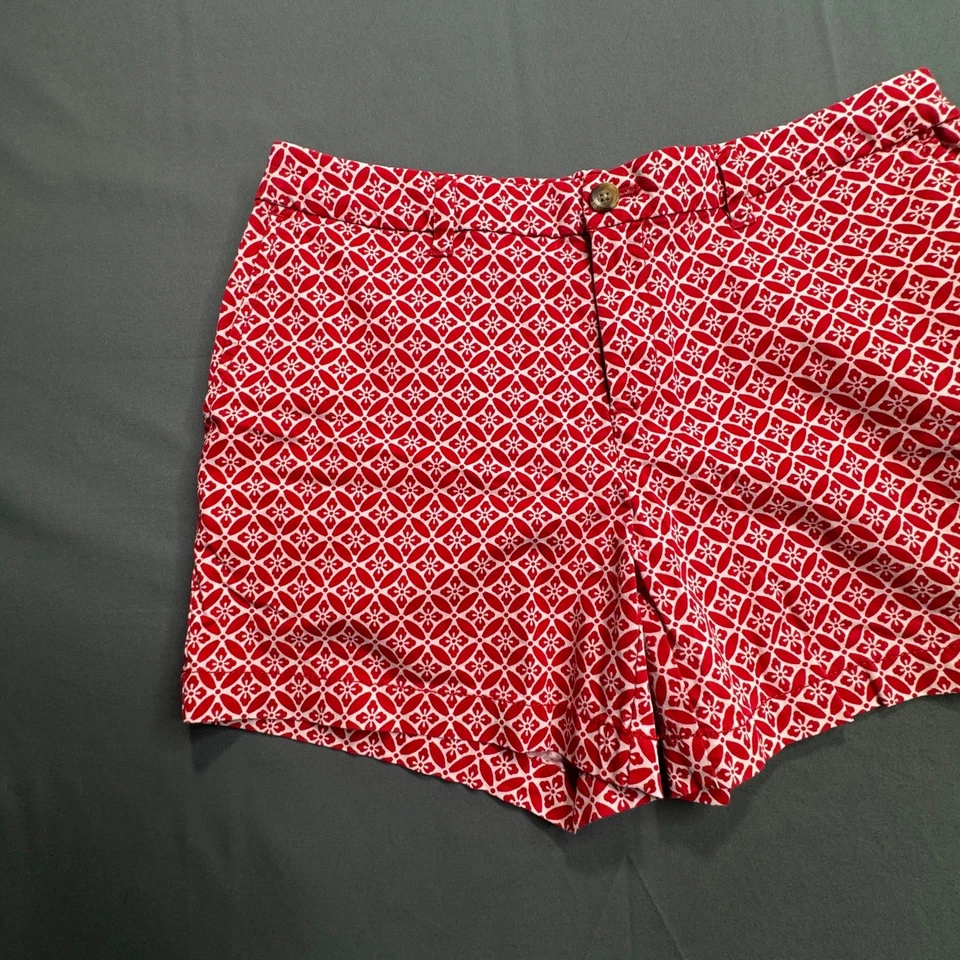 褪色荣耀女式红色白色几何印花短裤 12 码弹力波西米亚 — 第 2/4 张图片