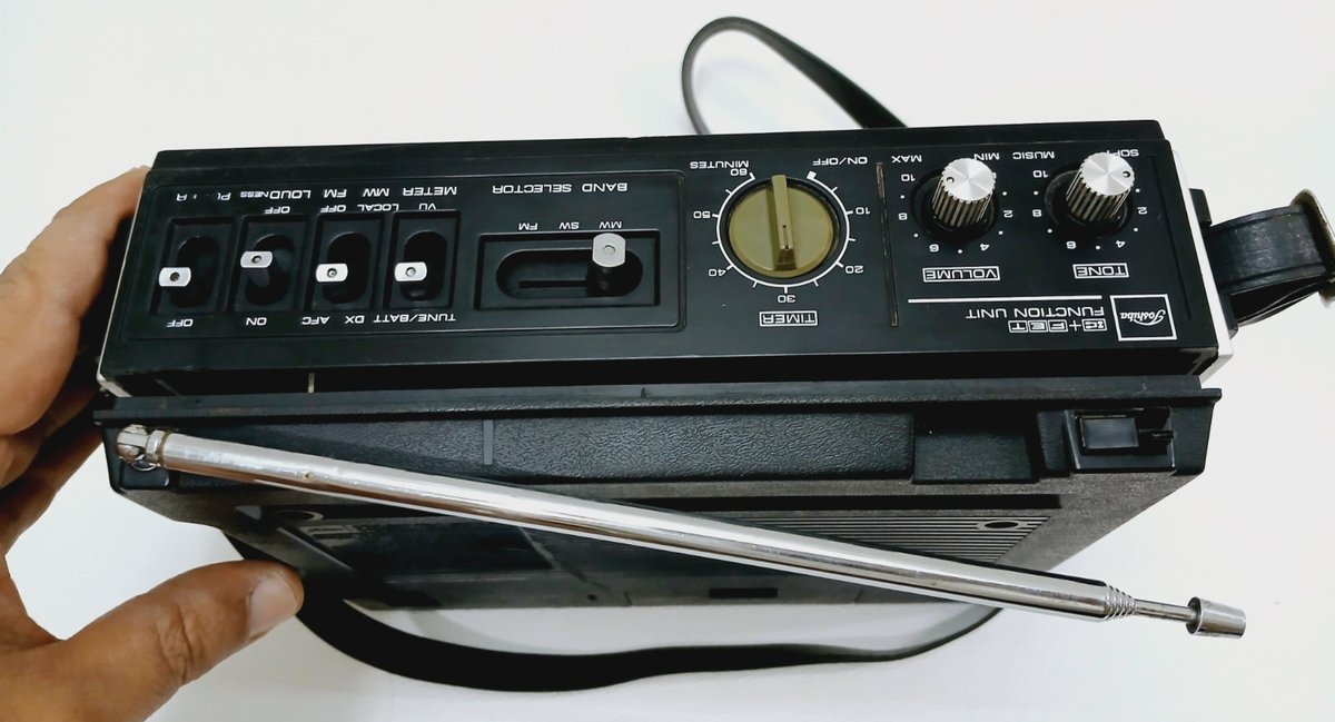 Vintage Toshiba Radio IC-777 - For Parts only | eBay