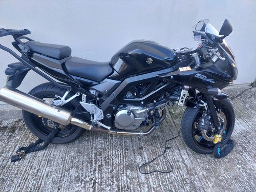 2014 Suzuki Sv650s - Picture 2 of 9