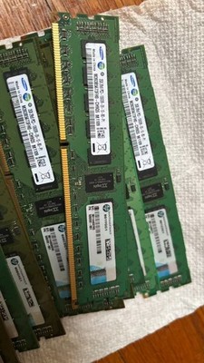 Samsung PC3-10600 2 GB SO-DIMM 1333 MHz DDR3 SDRAM Memory (MV-3T2G4D/US)