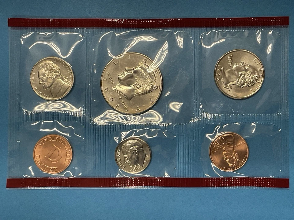 1996 US Mint Uncirculated 11-Coin P & D Set Includes the 1996-W Roosevelt Dime - Image 4 of 4