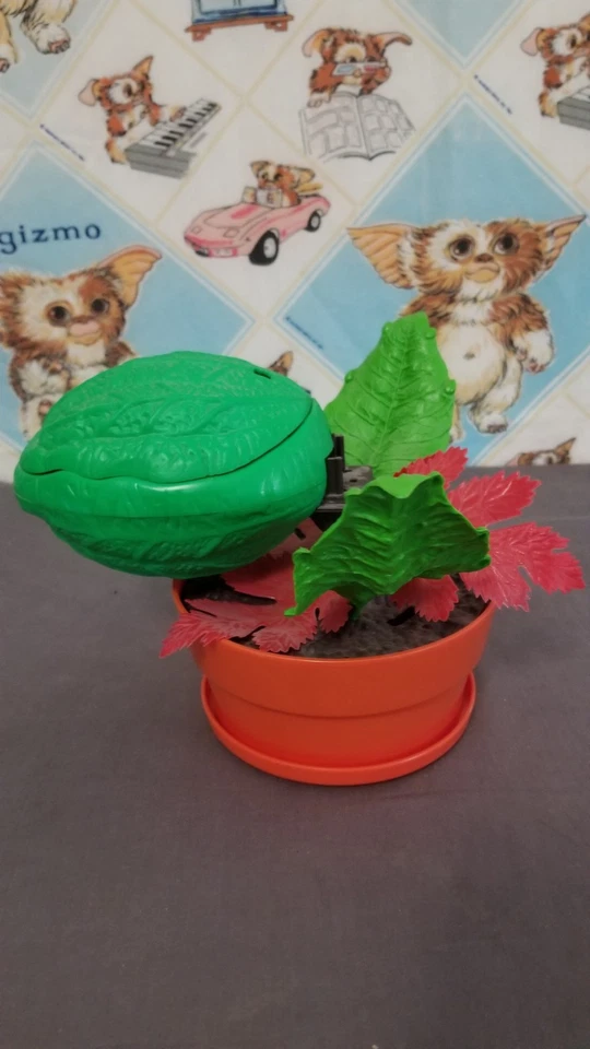 Audrey Feed Me Plant Game Vintage Little Shop of Horrors 1986 Read - Image 4 of 4