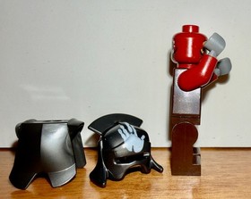 LEGO 9476 Lord of the Rings Minifigure LOR022 Uruk-Hai Orc Handprint Helmet LOTR