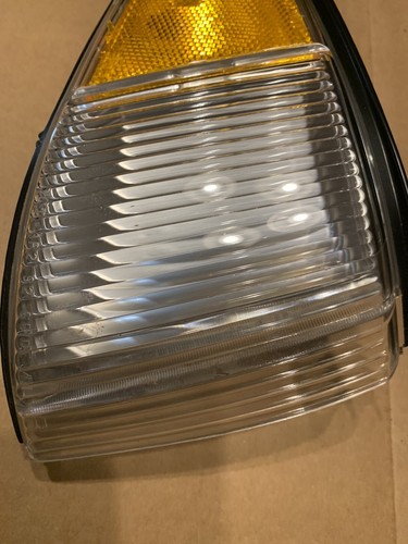 1994-1995 Buick Skylark right front passenger side parking light marker 1652196 - Picture 2 of 12