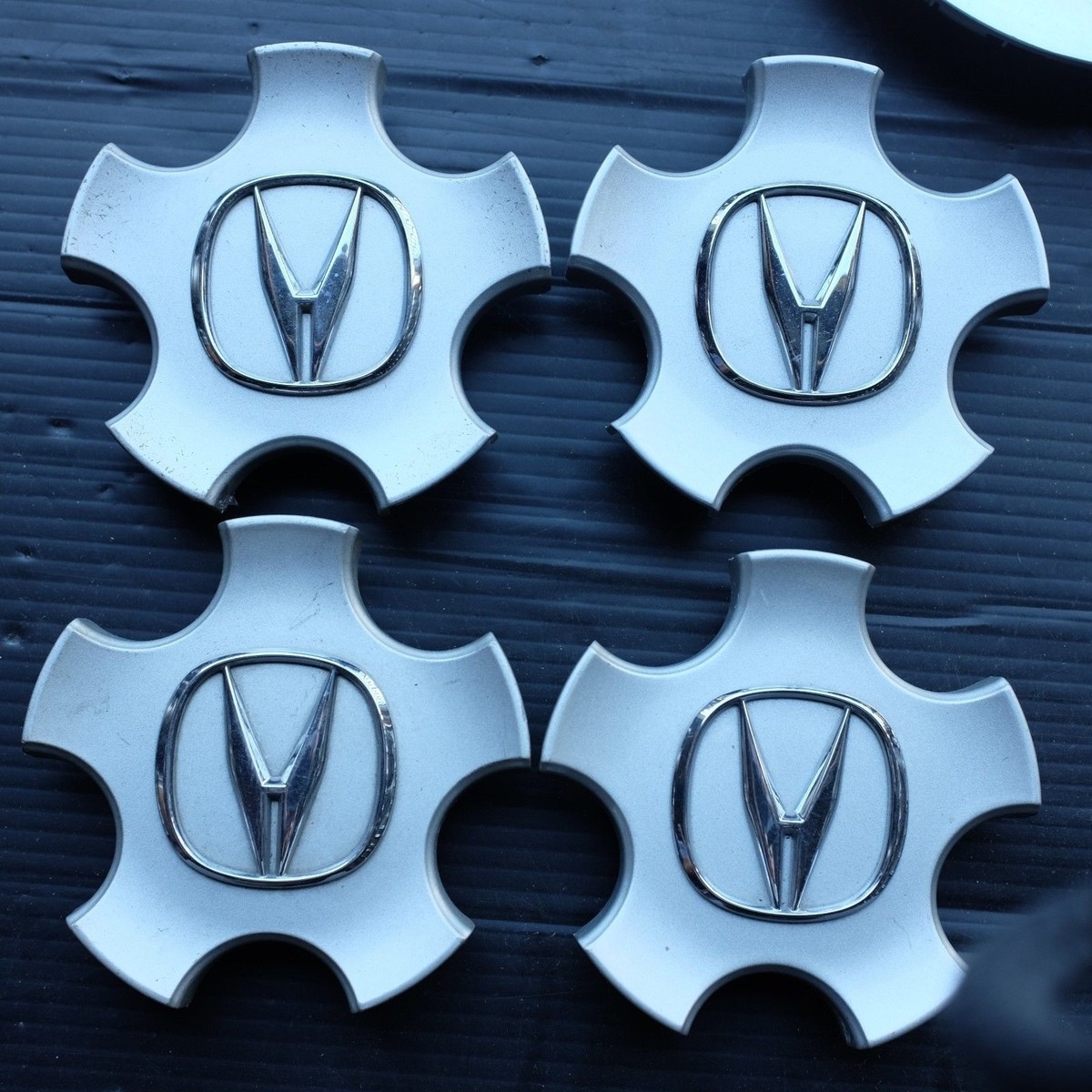 OEM Factory rim 1996 1997 ACURA RL CENTER CAPS 44742-SZ3A-J000-H1 