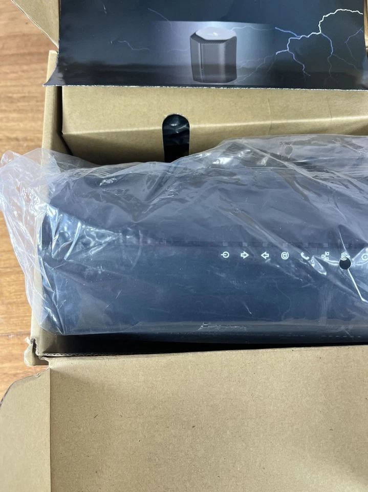 Xtream DOCSIS 3.1 Dual-band AX6000 Wi-Fi 6 Cable Gateway Arcadyan CM4652442-MM - Image 4 of 4