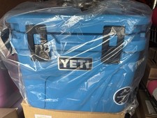NEW SOLD OUT LIMITED EDITION Yeti Roadie 15 Hard Cooler Big wave Blue