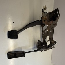 92-96 Honda Prelude Gas And Brake Pedal Assembly Oem Also Fits 94-97honda Accord 92-96 Honda Prelude Gas And Brake Pedal Assembly Oem Also Fits 94-97honda Accord