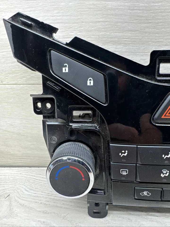 Controle CA 2011 2012 Chevrolet Cruze fabricante de equipamento original 95017054 - Imagem 2 de 4