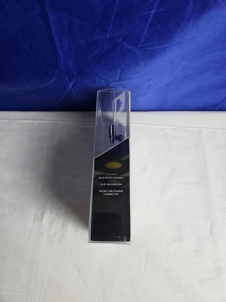 Brand New Plantronics M70 Bluetooth Headset Speaks English & Spanish Black Gray - Image 4 of 4