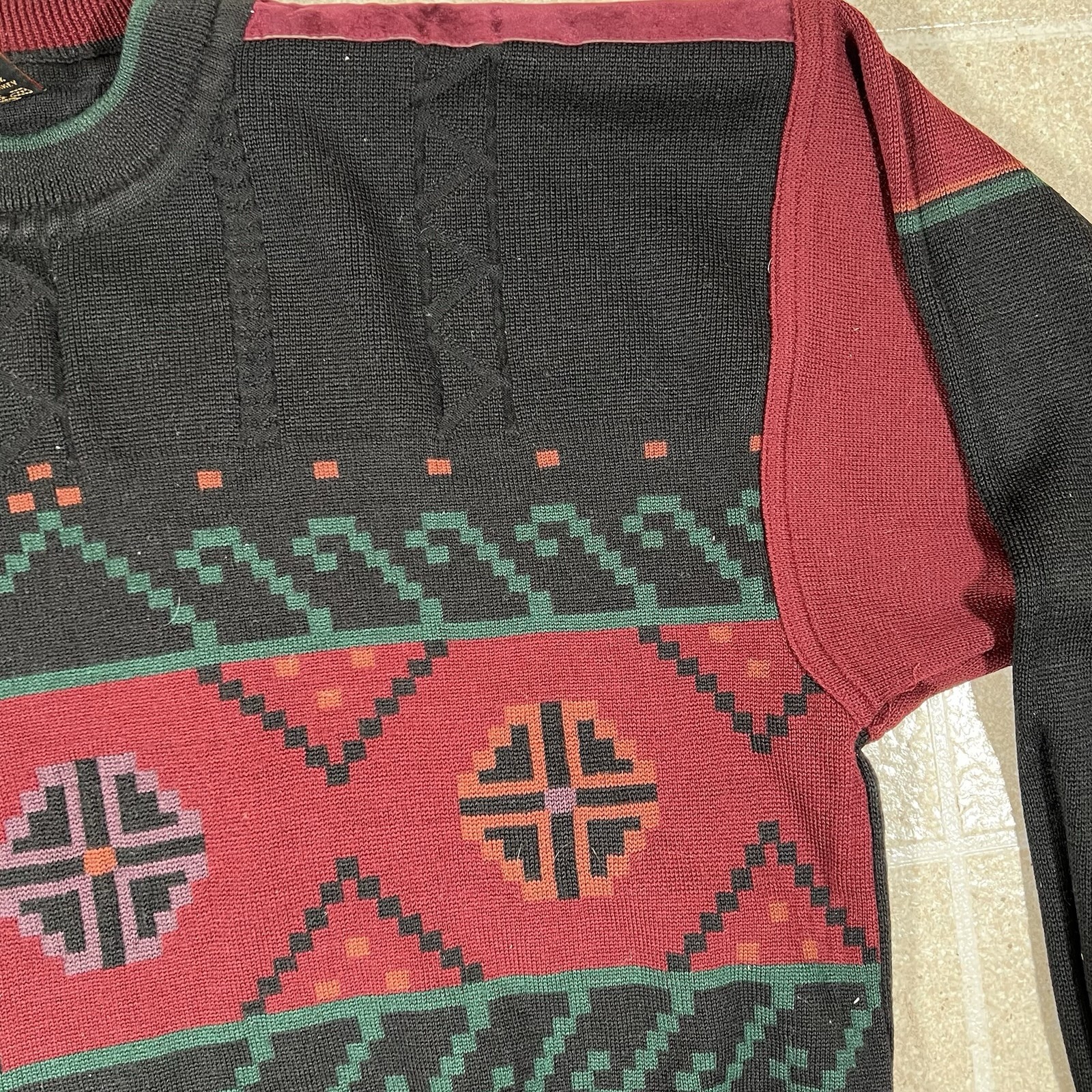 Vintage Nisa Orme Wool Blend Aztec Pattern Sweate… - image 3