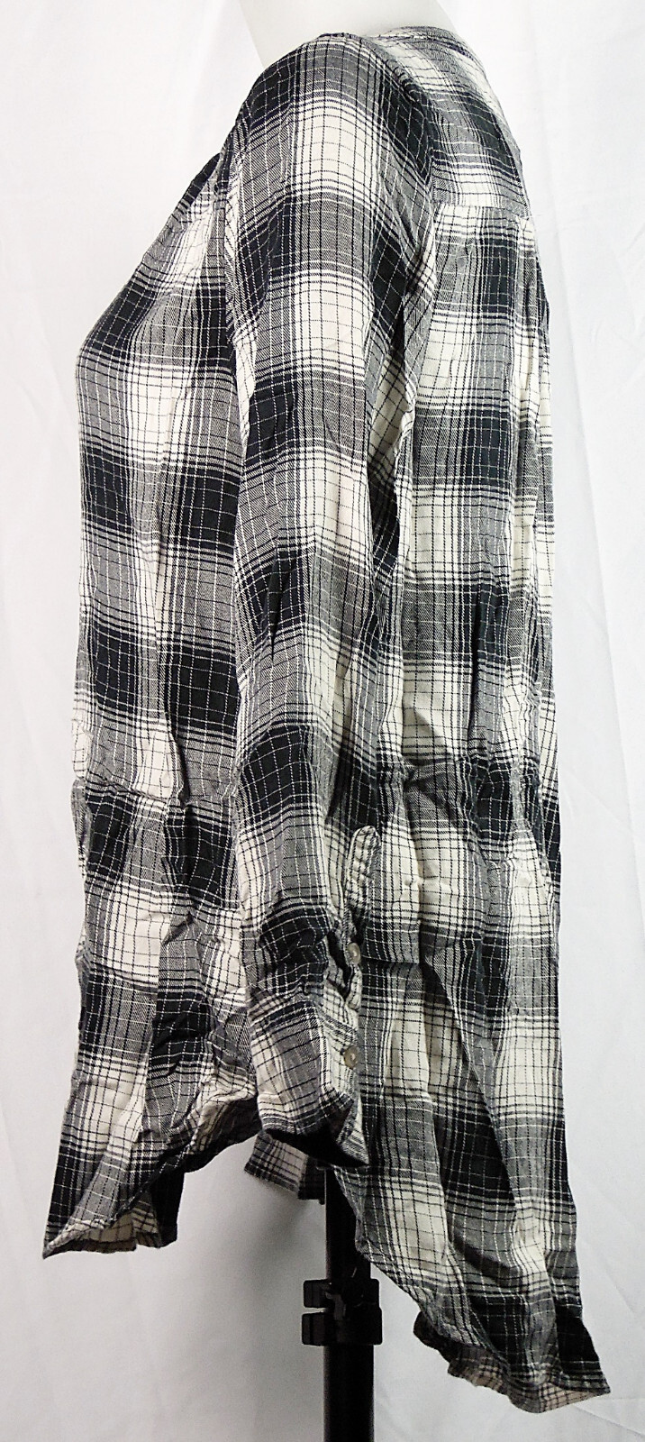 Universal Thread Black Plaid Super Soft Woven Ray… - image 2