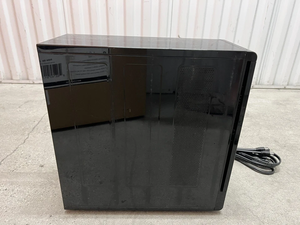 Sistema de gabinete de almacenamiento RAID Rosewill RSV-S8 8 bahías 2,5" y 3,5" servidor C32 Foto 3 de 4