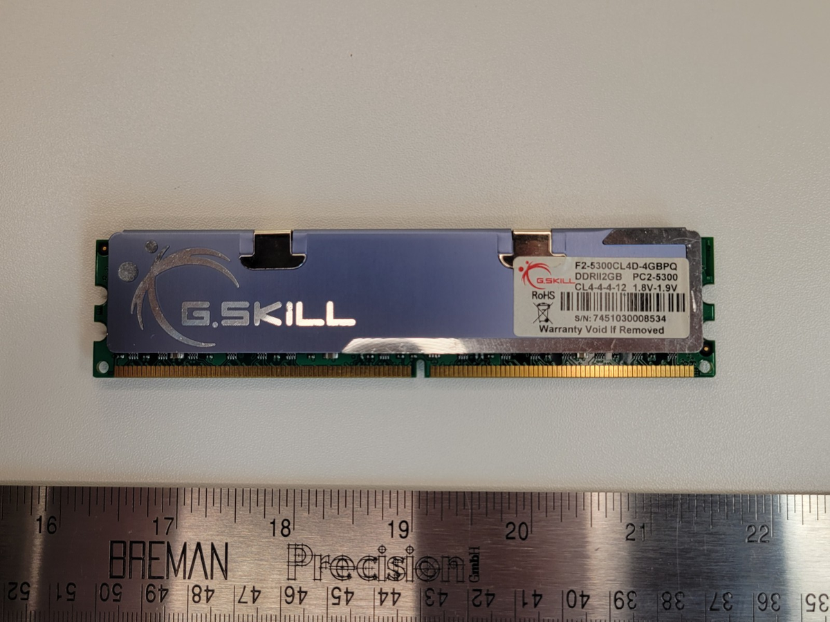メモリー G.Skill F2-6400CL5Q-16GBPQ DDR2 16GB G.Skill PC2-5300 2 GB DIMM 667 MHz DDR2 SDRAM Memory (F2-5300CL4D