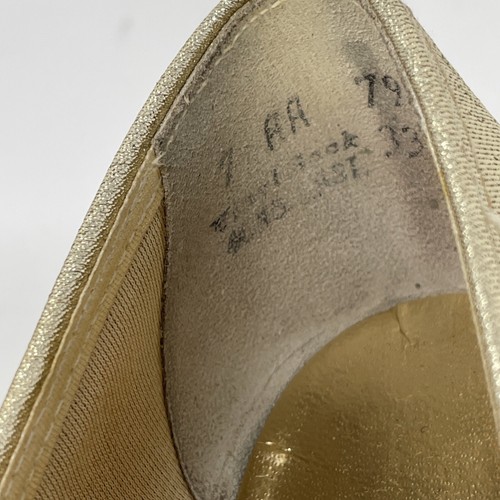 Thom McAn Low Heel Pumps Gold with Rhinestone Buckle Size 7 1970s Vintage - Picture 16 of 21