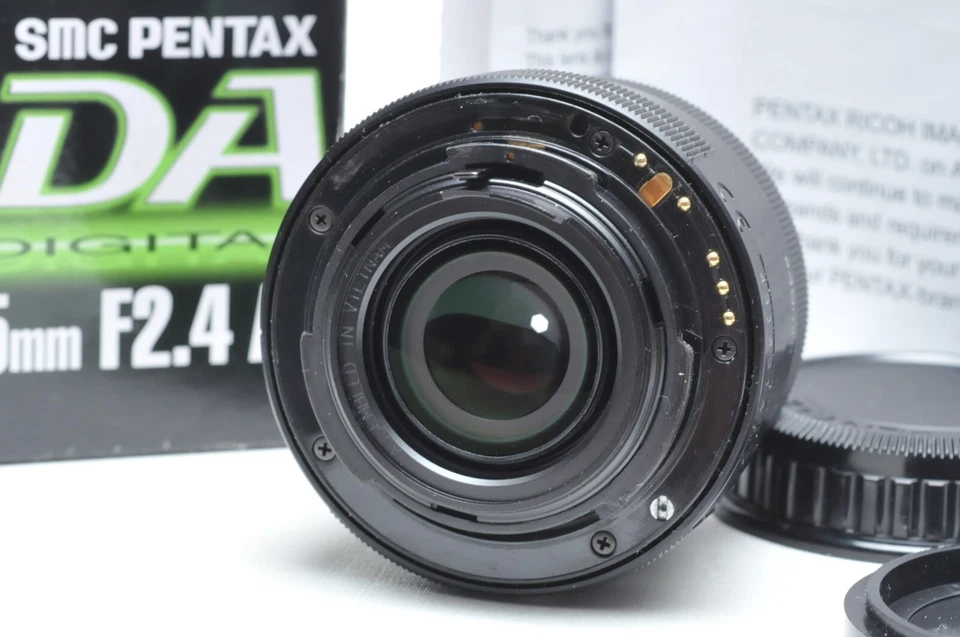 Pentax SMC DA 35mm F/2.4 AL Lens for  Pentax Digital SLR - Image 4 of 4