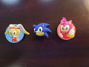 sonic hedgehog crocs