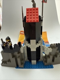 Lego Castle 6075 Wolfpack Tower - Complete 100% W Instructions
