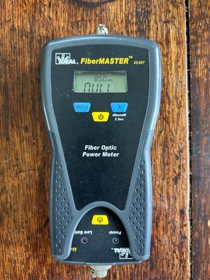 Ideal Fibremaster #33-931 Glasfaser Testkit mit 850nm Quellmodul.