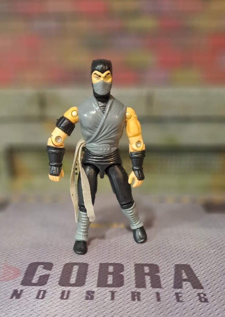 GI JOE ~ 1994 SMOKE ~ TIGHT & UNCRACKED ~ MORTAL KOMBAT ~ 1993