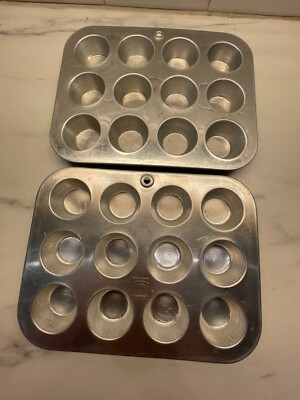 Mirro Mini Muffin Cupcake Pans Aluminum 2” 12 Cup Kitchen Baking Tins VTG 