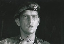 Tom Courtenay Autogramm signed 20x30 cm Bild s/w