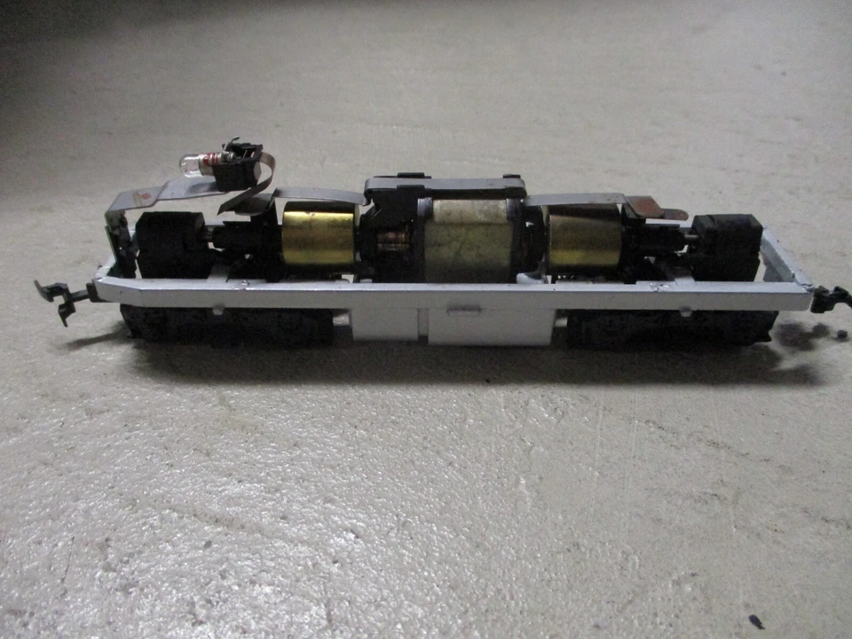 Athearn HO, probado en pista, capó de guerra F-7A diésel, sin número de carretera Foto 2 de 4