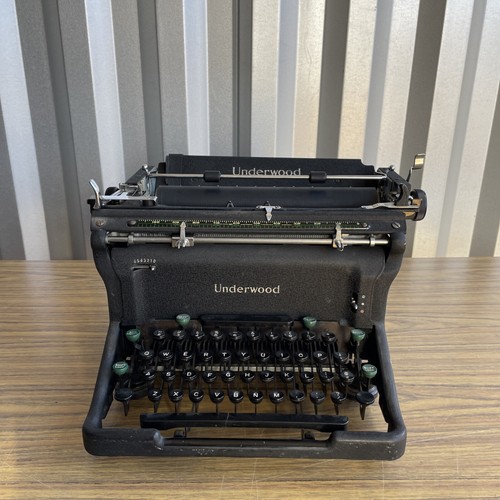 Antique Underwood Standard Manual Typewriter With Black And Green Keys (Read)