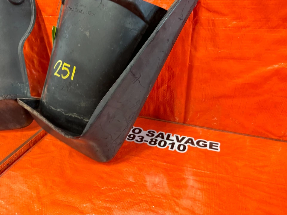 08-12 HONDA ACCORD SEDAN REAR MUD FLAP / SPLASH GUARD SET LEFT & RIGHT OEM #251 - Image 4 of 4