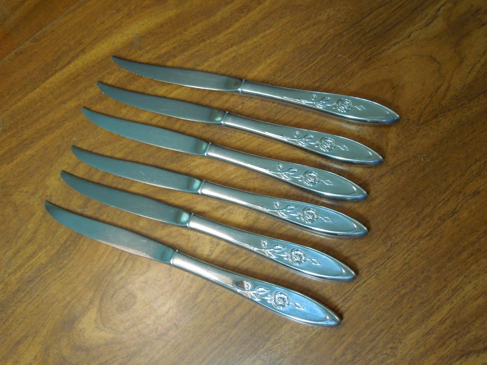 Vintage Oneida Community My Rose Stainless Steak Knife SET OF 6
Opens in a new window or tab