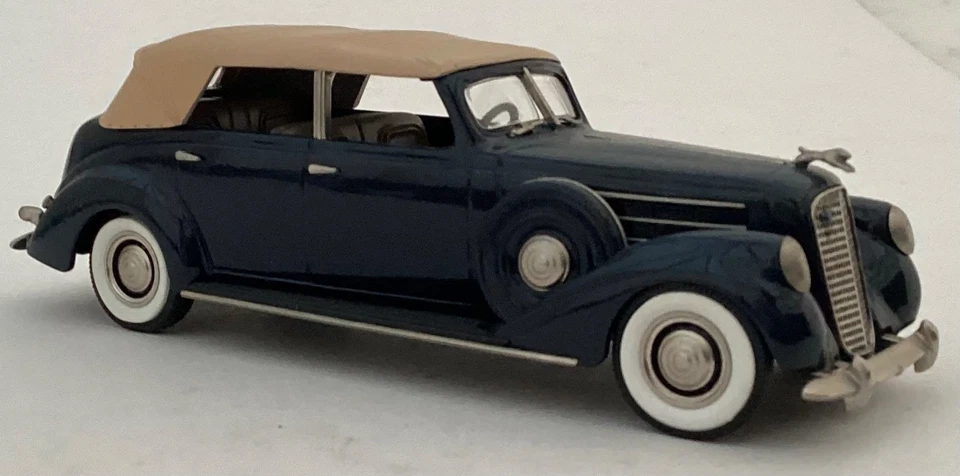 Brooklin Models 1937 Lincoln Le Baron Convertible Sedan - Image 4 of 4