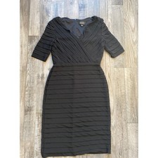 Adrianna Papell Black Sheath Dress Knee Length V Neck Cap Sleeve Size 8