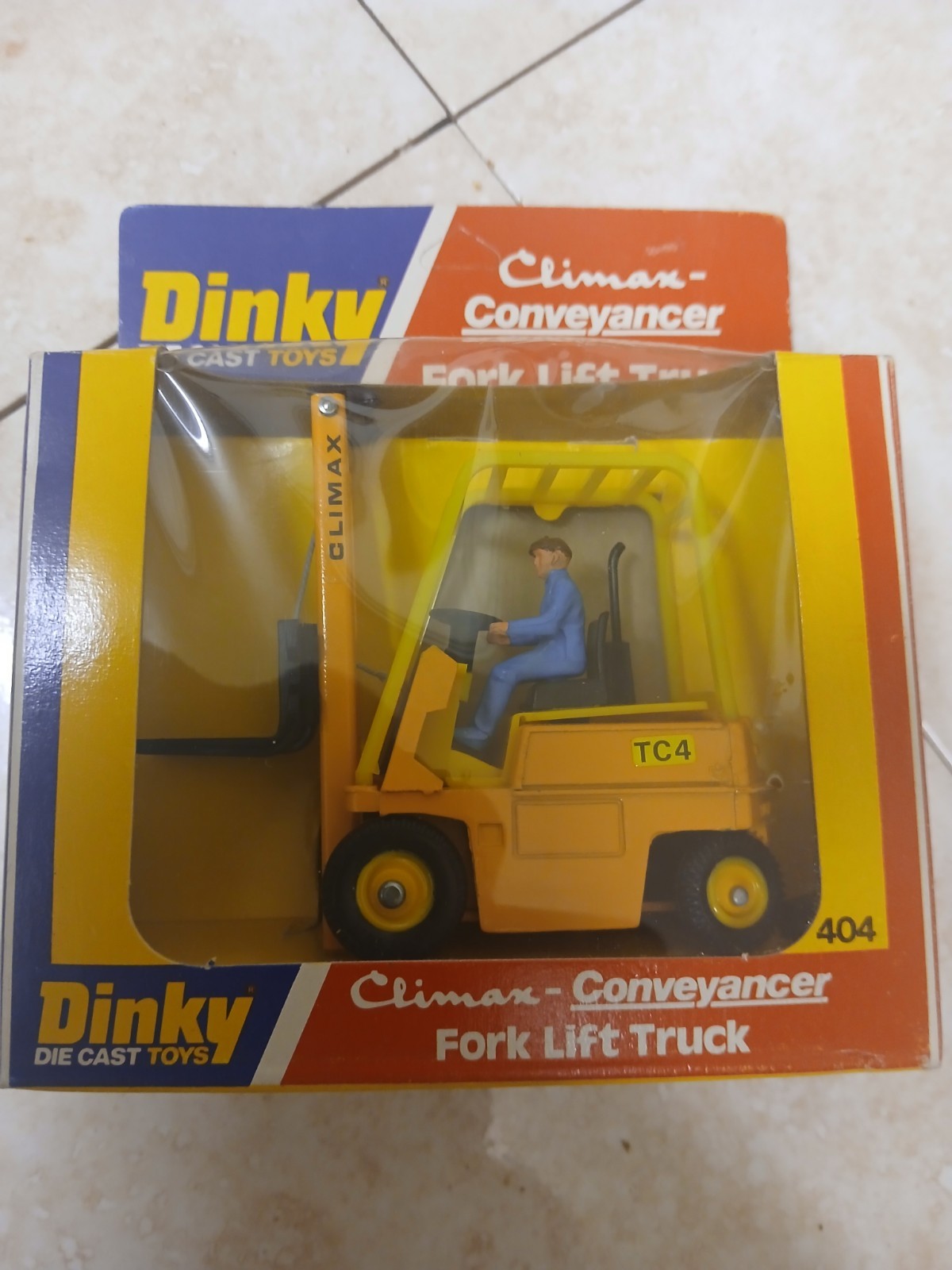 Dinky 404, Conveyancer Fork Lift Truck - Free Price Guide & Review