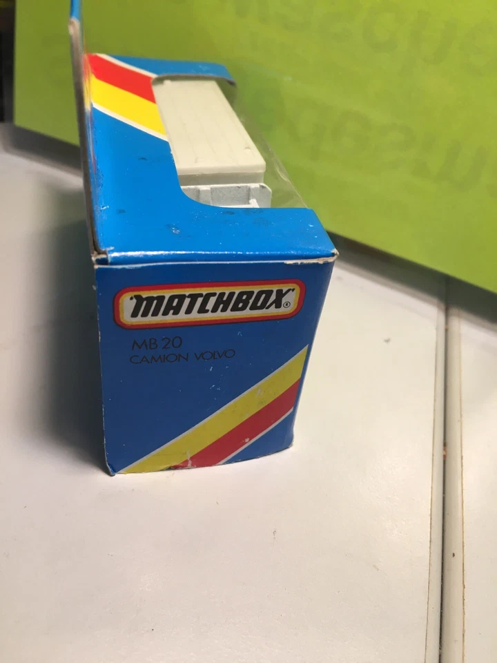 Matchbox MB20 Volvo Container Truck in OVP - ungeöffnet * Rarität *Macau - Bild 3 von 4