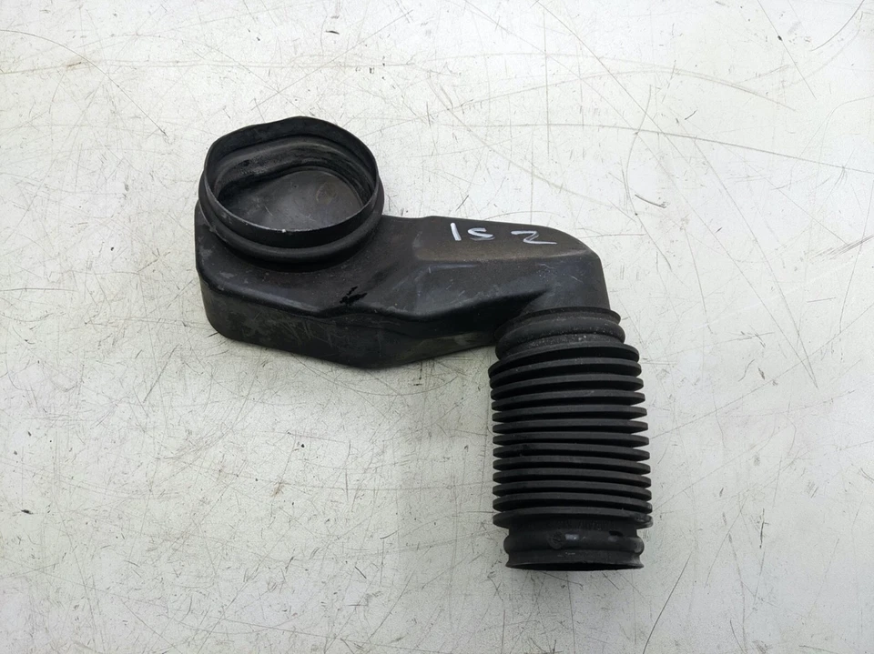 AUDI S6 4.2 V8 2003 AIR INTAKE PIPE HOSE ALTERNATOR PIPE 4B3903655 - Image 3 of 4