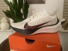 Womens Nike Zoom Gravity , Barely Rose, With Box ONLY WORN ONCE, Retail $90