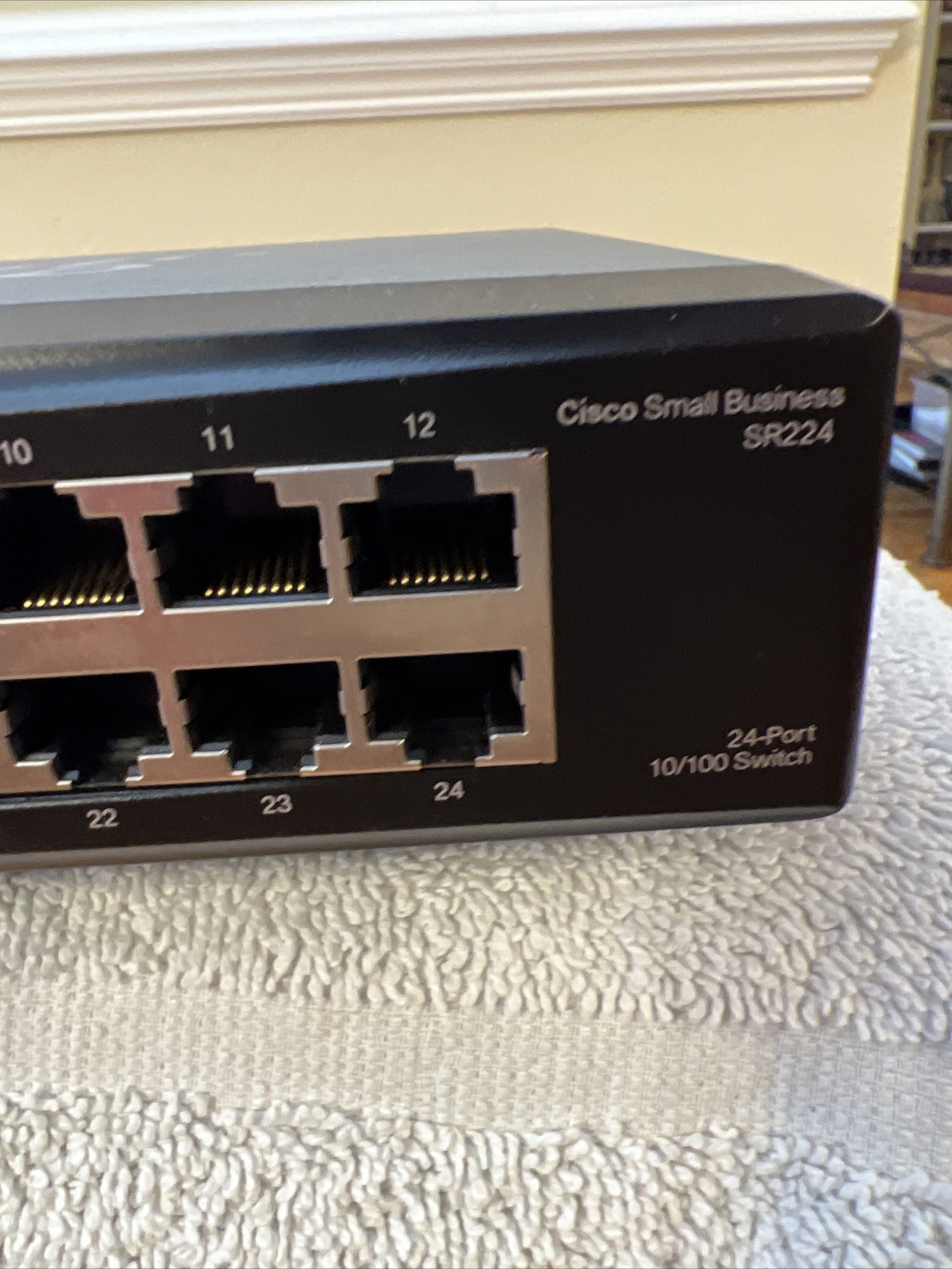 Cisco Small Business Unmanaged (SR224) 24-Port 10/100 External Switch ...