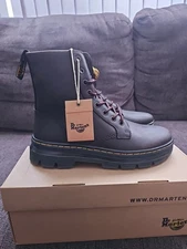 New In Box Dr. Martens Combs Leather Dark Brown Boots 26006207 Size 9 Women’s