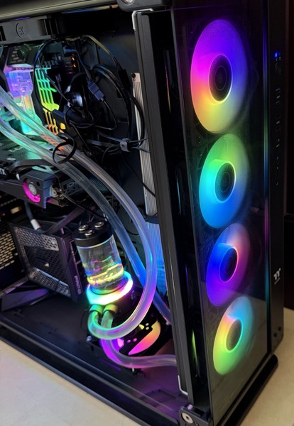 PC - RTX 3090 / Ryzen 9 / 128GB RAM / 22TB SSD + Monitor BenQ MOBIUZ EX3210U