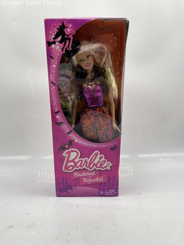 Barbies Sorcières Halloween – Bewitched – Avec Accessoires – Mattel