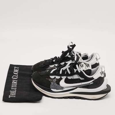Nike x Sacai Vaporwaffle Size 39 BlackWhite Mesh and Suede Lace Up