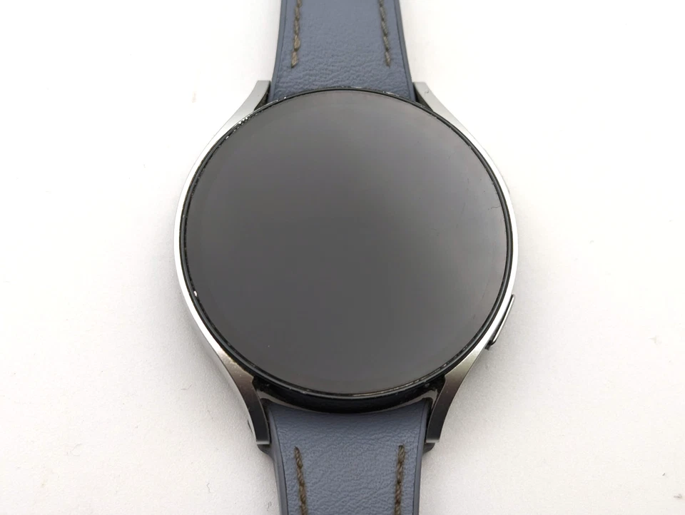 Samsung Galaxy Watch6 44mm R940 Great Condition | Aluminum w/ Band | GPS ONLY - Image 2 of 4