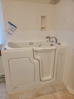 "Safe Step" walk in tub | eBay